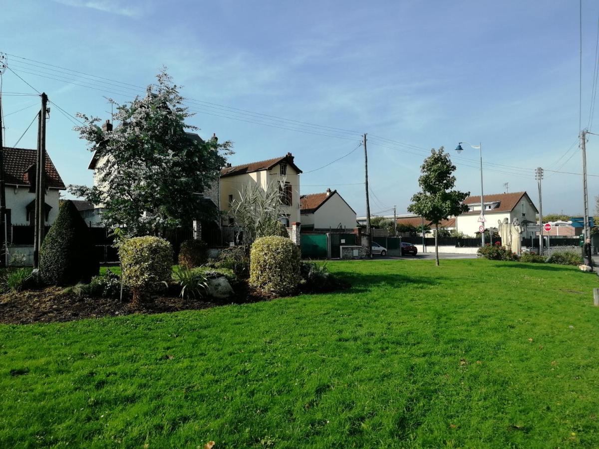Loue Studio Propre !, Endroit Tres Calme, A 5 Minutes Gare Mantes La Jolie, ภายนอก รูปภาพ